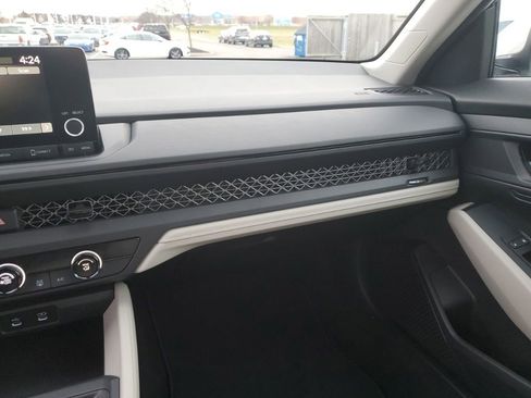 Certified 2023 Honda Accord LX image 24