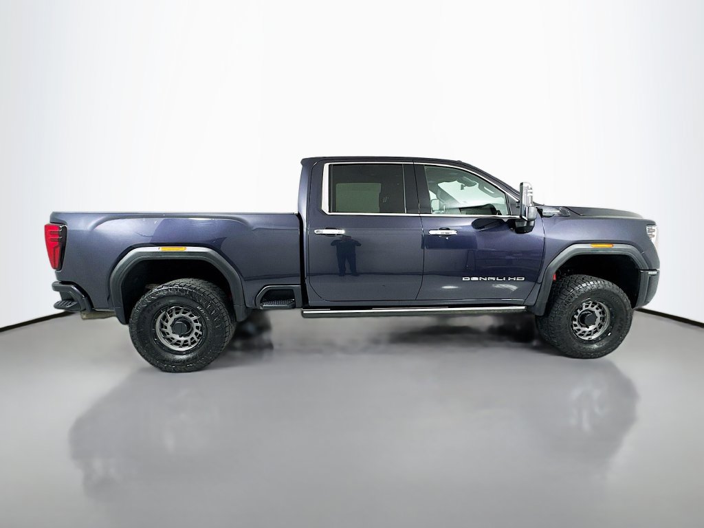 Used 2024 GMC Sierra 2500 Denali Ultimate AWD/4WD image 9