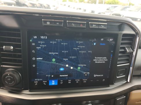 Used 2023 Ford F350 Lariat w/ Lariat Ultimate Package image 6