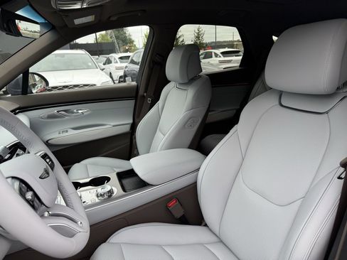 Used 2026 Genesis GV70 2.5T Advanced image 9