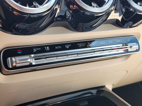 Used 2026 Mercedes-Benz GLB 250 4MATIC image 24