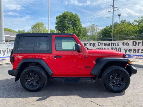 Used 2021 Jeep Wrangler Sport AWD/4WD image 2