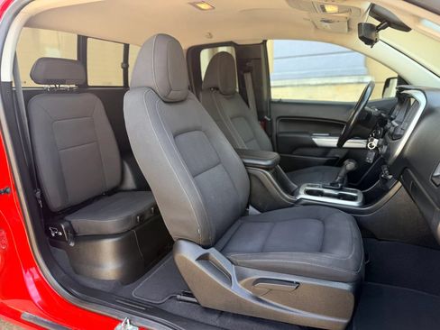 Used 2020 Chevrolet Colorado LT w/ LT Convenience Package AWD/4WD image 34