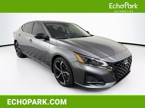 Used 2024 Nissan Altima 2.5 SR FWD image 1