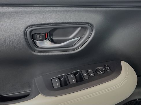 New 2026 Honda HR-V LX image 14