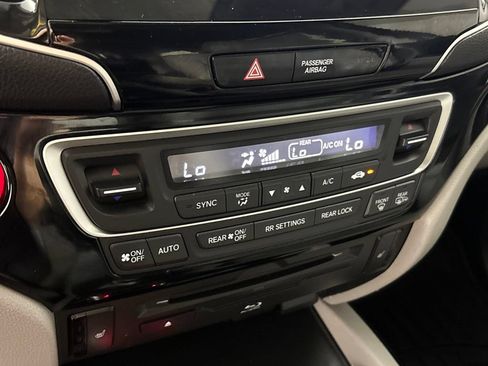 Used 2019 Honda Pilot Touring image 44