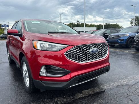 Used 2024 Ford Edge SEL w/ Convenience Package AWD/4WD image 4