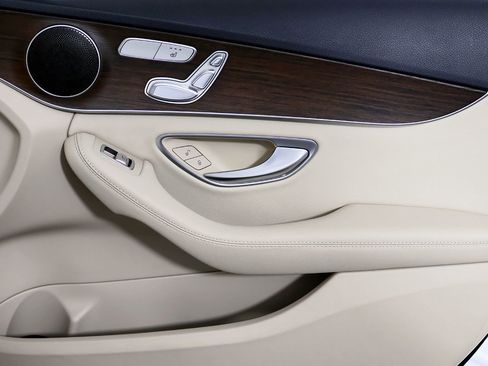 Used 2020 Mercedes-Benz C 300 4MATIC Sedan image 44