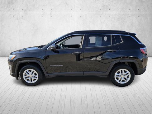 Used 2021 Jeep Compass Sport image 4