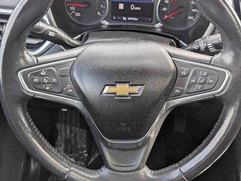 Used 2020 Chevrolet Equinox LT image 29