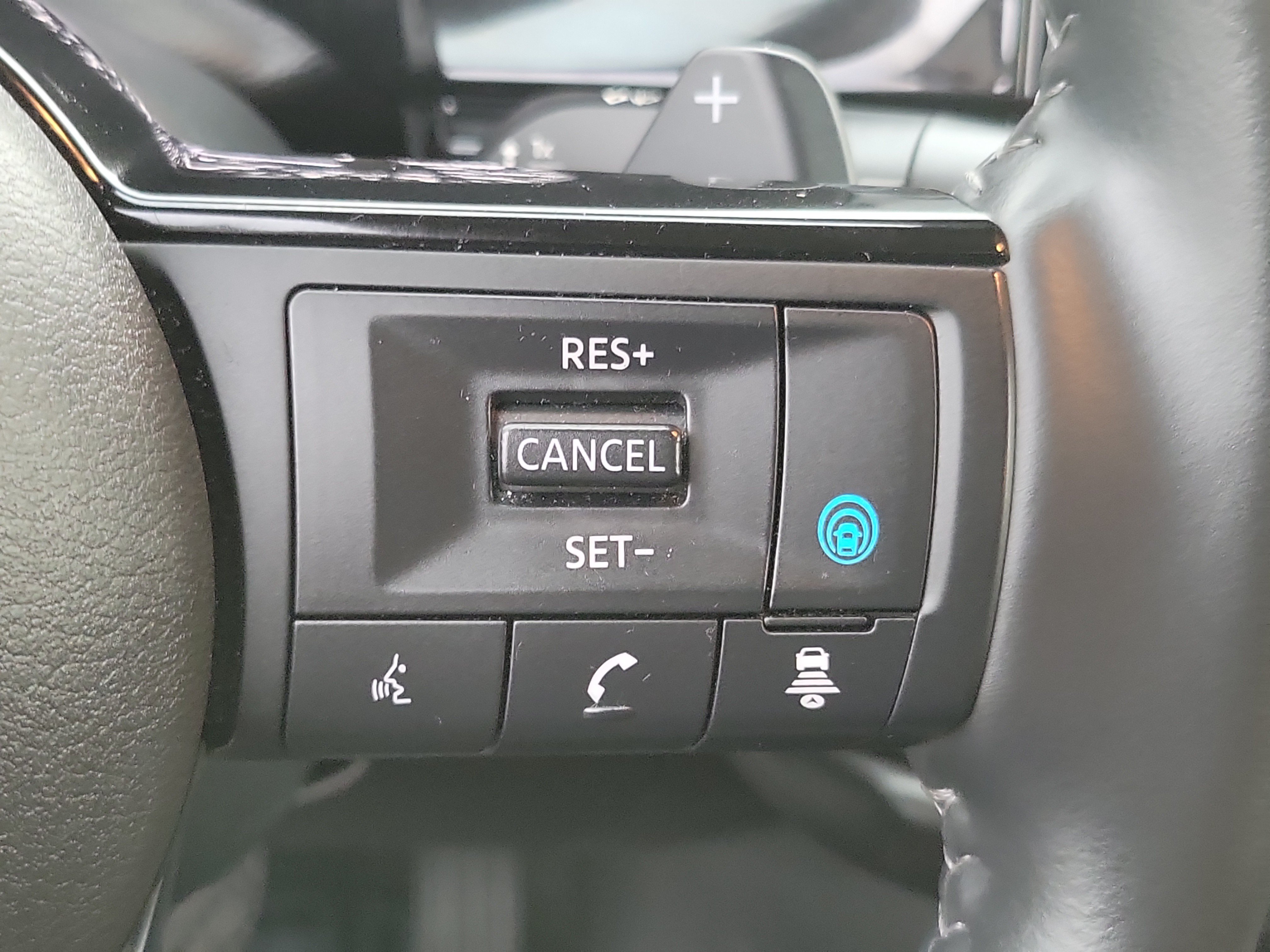 Used 2025 Nissan Pathfinder SL AWD/4WD image 25