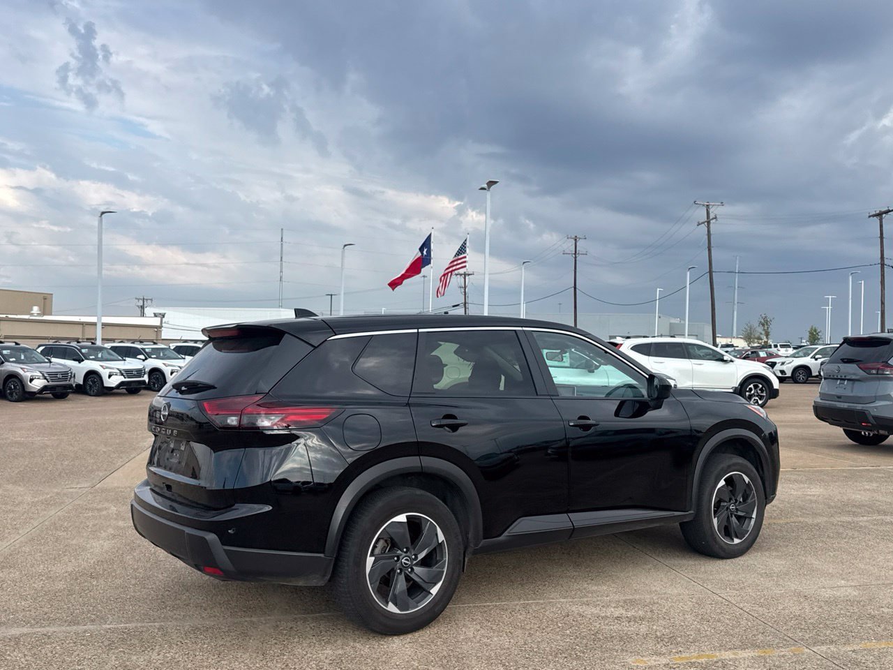 Certified 2025 Nissan Rogue SV FWD image 25