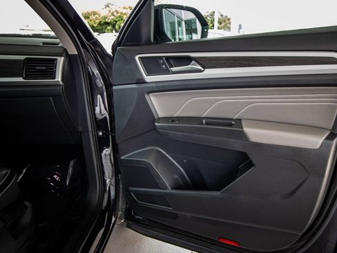 Certified 2023 Volkswagen Atlas SE FWD image 19