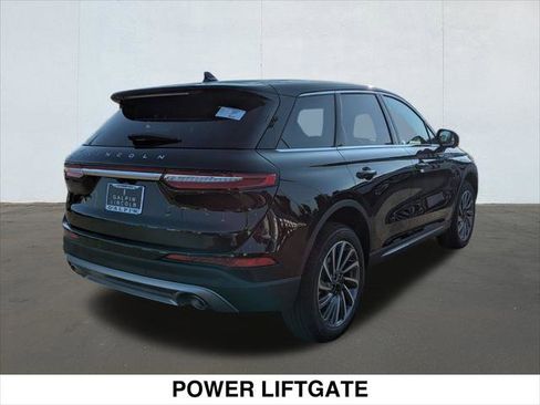 New 2025 Lincoln Corsair Reserve image 2