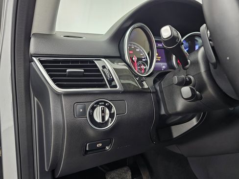 Used 2016 Mercedes-Benz GLE 350 image 9