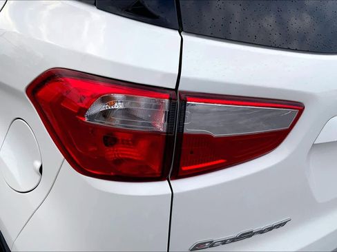 Used 2021 Ford EcoSport SE image 24