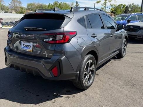 Used 2024 Subaru Crosstrek 2.0i Premium AWD/4WD image 3