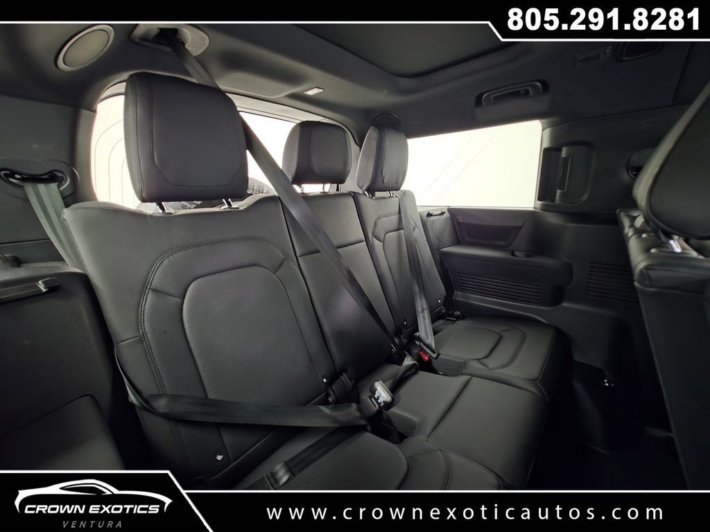 Used 2023 Land Rover Defender 130 SE AWD/4WD image 15