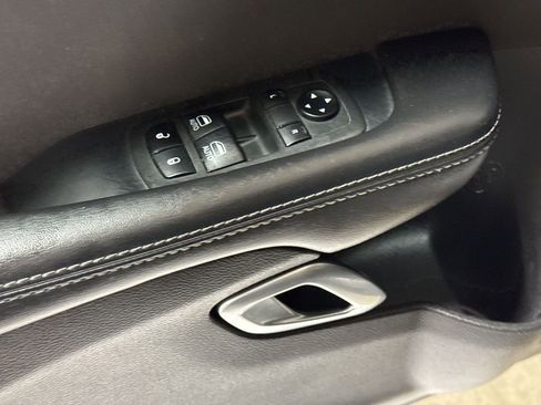 Used 2019 Dodge Challenger SXT w/ Blacktop Package RWD image 20