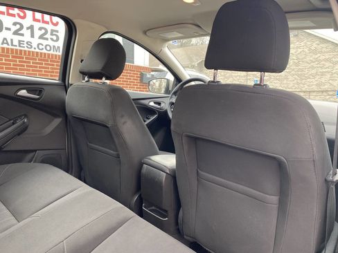 Used 2017 Ford Focus SE image 21