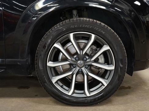 Used 2018 Volvo XC90 T6 Momentum w/ Convenience Package AWD/4WD image 34
