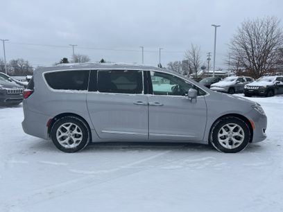 Used 2018 Chrysler Pacifica Touring-L Plus w/ Tire & Wheel Group