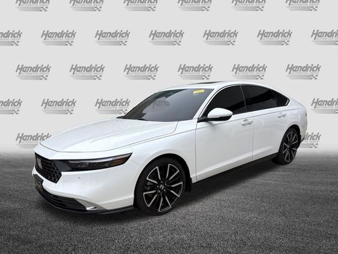 Used 2025 Honda Accord Touring image 5