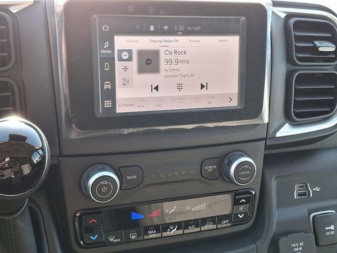 New 2026 RAM ProMaster 2500 w/ Quick Order Package 22G SLT image 3