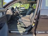 Certified 2023 Volvo XC40 B5 Ultimate w/ Protection Package Premier image 4