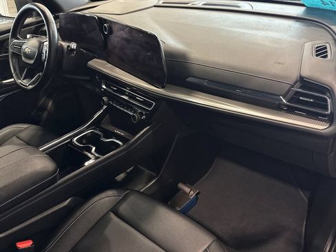 Used 2026 Chevrolet Traverse LT AWD/4WD image 36