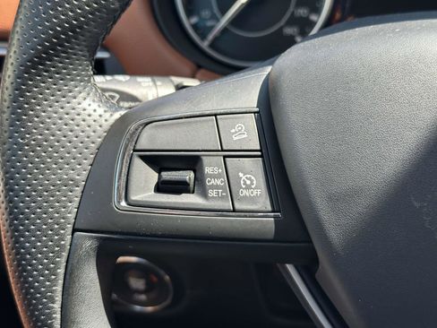 Used 2021 Maserati Levante image 23