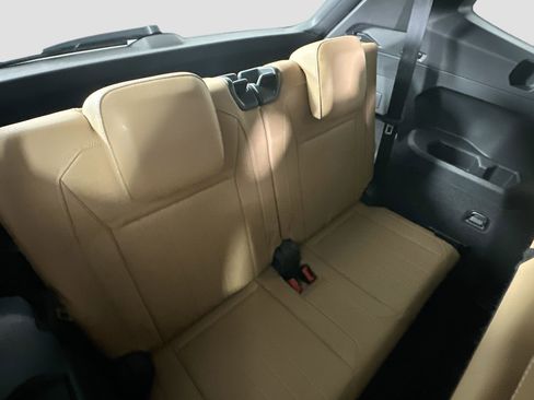 Certified 2023 Volkswagen Tiguan SE image 24