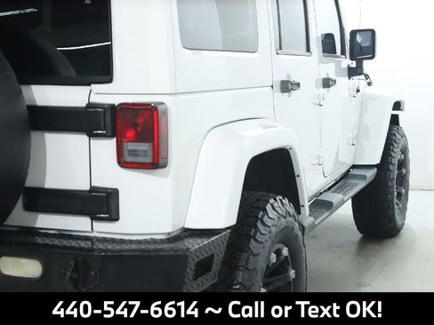 Used 2014 Jeep Wrangler Unlimited Sahara image 10