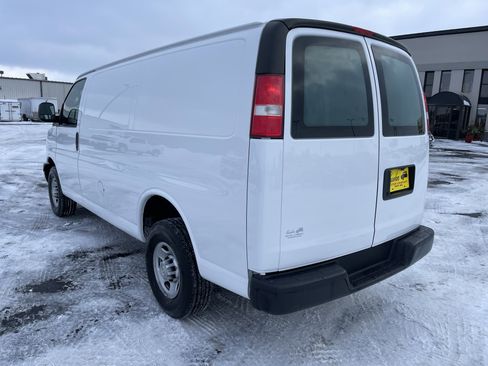 Used 2021 Chevrolet Express 2500 w/ Driver Convenience Package image 6