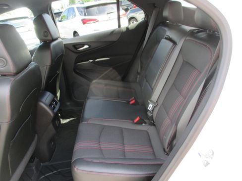 Used 2024 Chevrolet Equinox RS FWD image 11