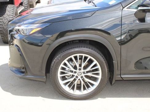 Certified 2025 Lexus NX 350 AWD w/ Accessory Package (Z2) image 4