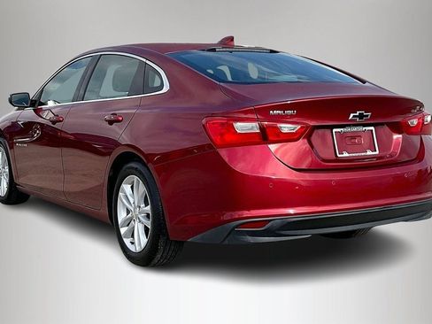 Used 2017 Chevrolet Malibu LT w/ Driver Confidence Package image 4