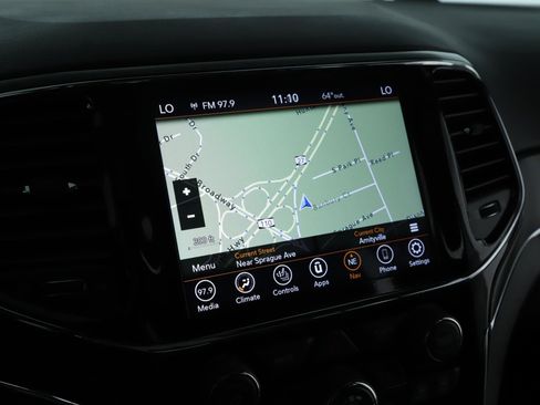 Used 2022 Jeep Grand Cherokee Limited image 11