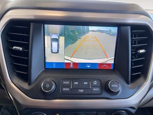 Used 2019 GMC Acadia Denali w/ Technology Package FWD image 18