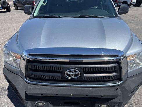 Used 2012 Toyota Tundra 4x4 Double Cab w/ SR5 Pkg image 9