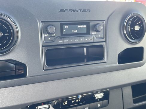 New 2025 Mercedes-Benz Sprinter 2500 image 31
