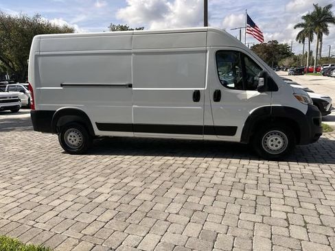 Used 2024 RAM ProMaster 2500 w/ Convenience Group FWD image 14