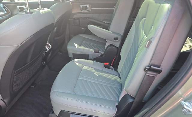 Used 2024 Kia Sorento SX Prestige w/ Sage Leather Package AWD/4WD image 8