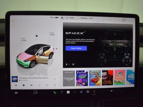 Used 2023 Tesla Model Y Long Range image 23