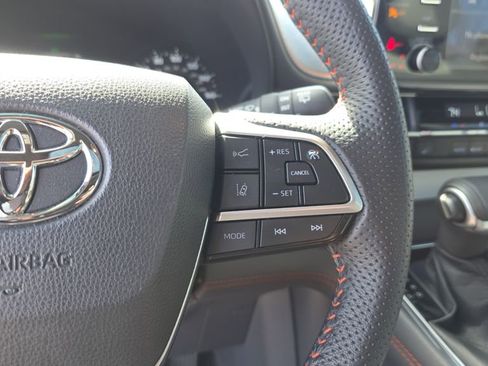 Used 2021 Toyota Sienna XSE image 26