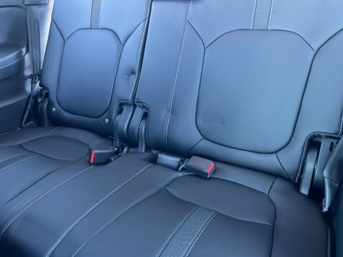 New 2025 Honda Pilot EX-L image 11