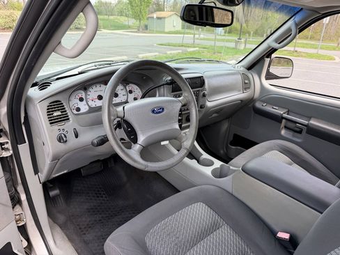 Used 2003 Ford Explorer Sport Trac XLT RWD image 13