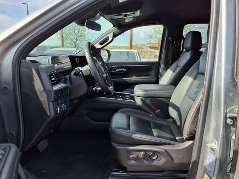 Used 2025 Chevrolet Tahoe LT AWD/4WD image 19