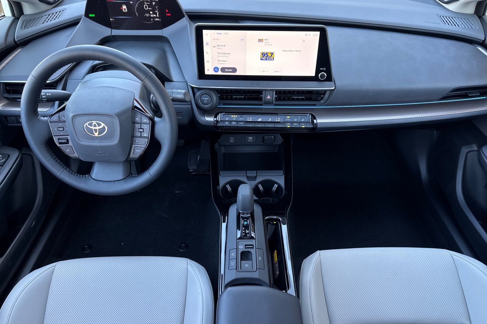 New 2027 Toyota Prius Limited AWD/4WD image 4