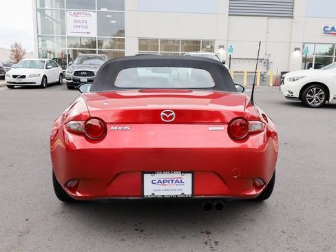 Used 2016 MAZDA MX-5 Miata Sport image 13